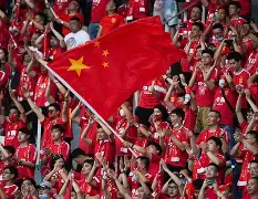 中国足球队壮举！胜利跻身半决赛的简单介绍